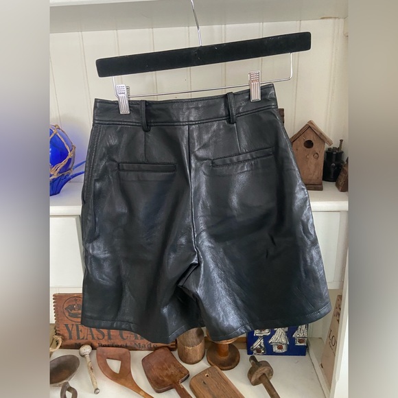 Babaton - Picture 2 of 3